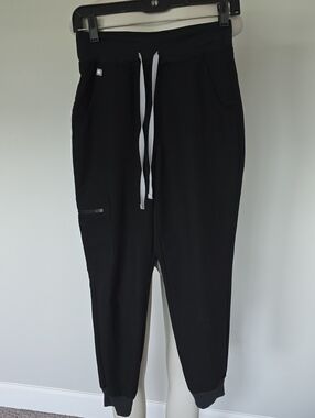 Figs black jogger scrubs pants-XSP